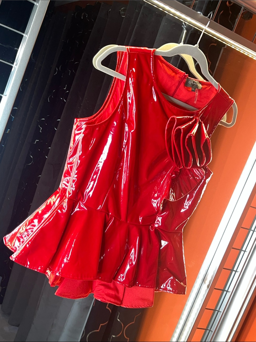 ❤️ NWT Gracia Archival Patent Leather 3D Rose High-Low Peplum Blouse L ❤️